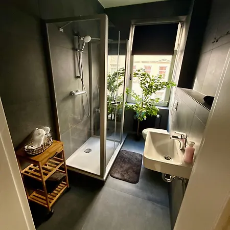 Modern Living - In Lindenau * Λειψία