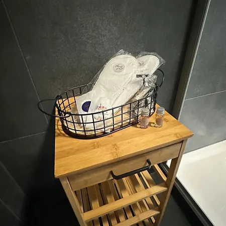 Modern Living - In Lindenau * Λειψία