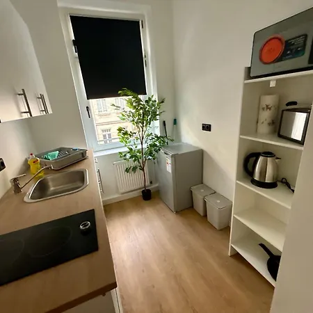 Modern Living - In Lindenau Λειψία